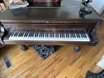 Moved 1 Week Forward:  Local Interior Designer.  Packed House on the Lake. - Image 158