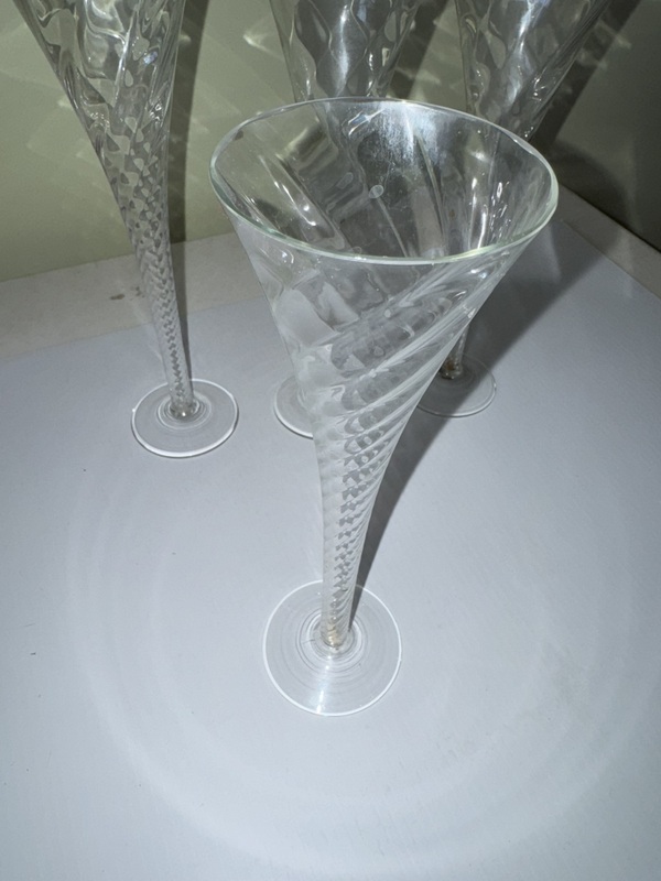 Set of 4 Optic Swirl Hollow Stem Crystal Champagne Flutes 10”