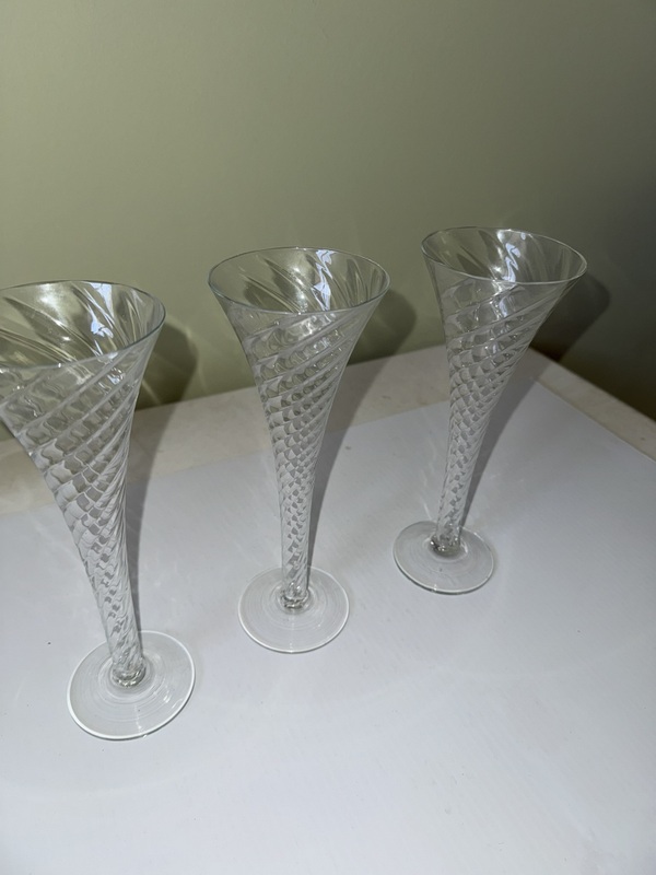 Set of 3 Optic Swirl Hollow Stem Crystal Champagne Flutes 9”