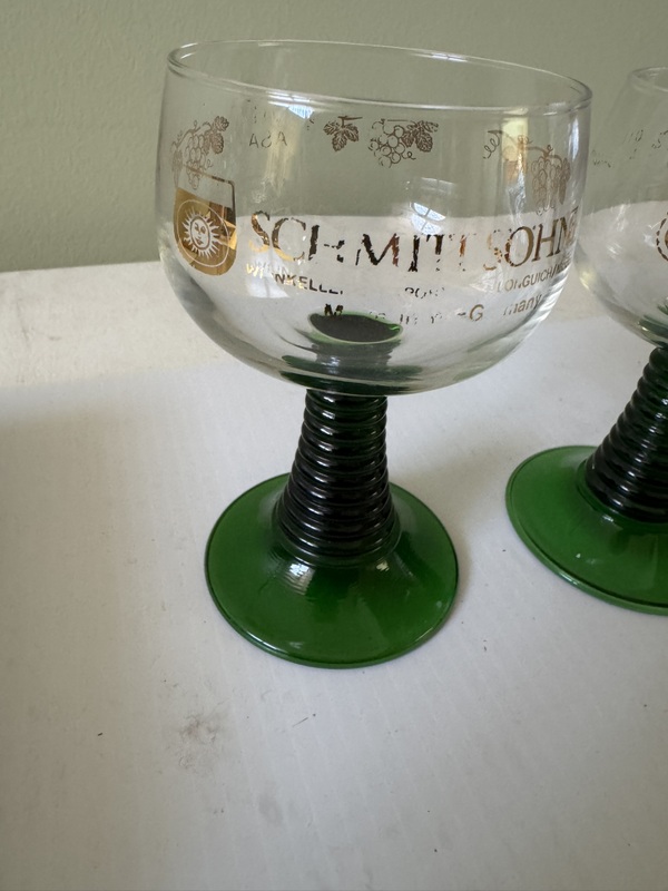 Set of 4 Schmitshone Forrest Green Wine Glasses