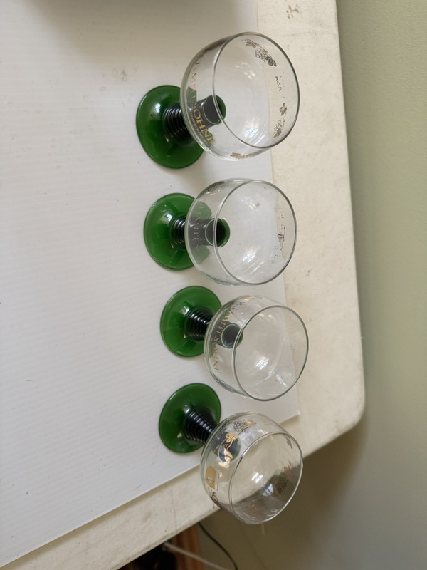 Set of 4 Schmitshone Forrest Green Wine Glasses