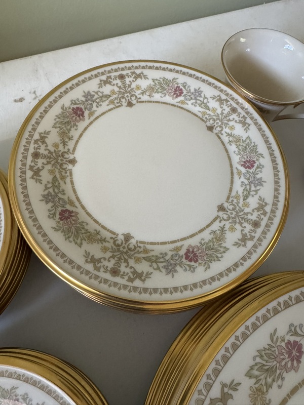 Set of 8 Lenox “Castle Garden” 5 Piece Place Setting, with two 10” Serving Bowls & 16” Platter