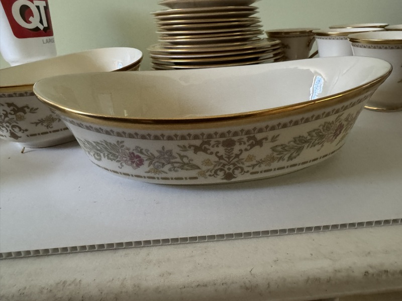 Set of 8 Lenox “Castle Garden” 5 Piece Place Setting, with two 10” Serving Bowls & 16” Platter