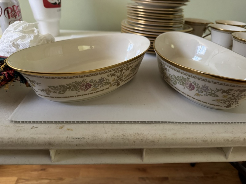 Set of 8 Lenox “Castle Garden” 5 Piece Place Setting, with two 10” Serving Bowls & 16” Platter