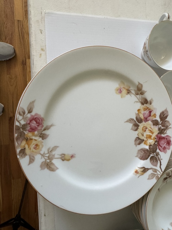 Set of 8 Noritake “Angela” 6 Piece Place Setting