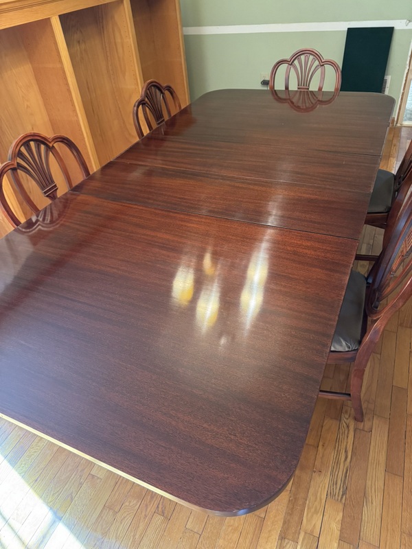 Stunning Dining Room Table with 6 Shield Back Chairs and Pad