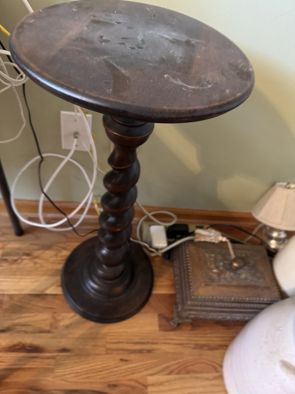 Assorted Pedestal Side Tables