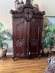 Moved 1 Week Forward:  Local Interior Designer.  Packed House on the Lake. - Image 146