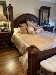 Moved 1 Week Forward:  Local Interior Designer.  Packed House on the Lake. - Image 199