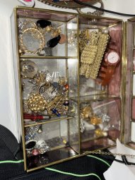 Moved 1 Week Forward:  Local Interior Designer.  Packed House on the Lake. - Image 229