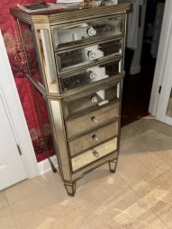 Moved 1 Week Forward:  Local Interior Designer.  Packed House on the Lake. - Image 232