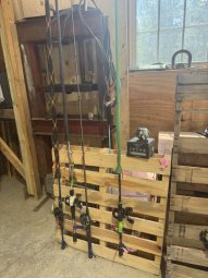 It's a Huge Sale in Waleska - Image 6